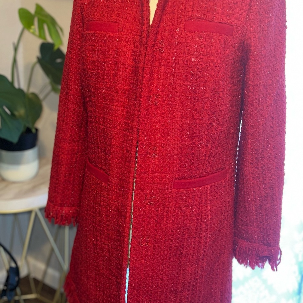 Elegant Red Tweed Coat - Picture 4 of 4